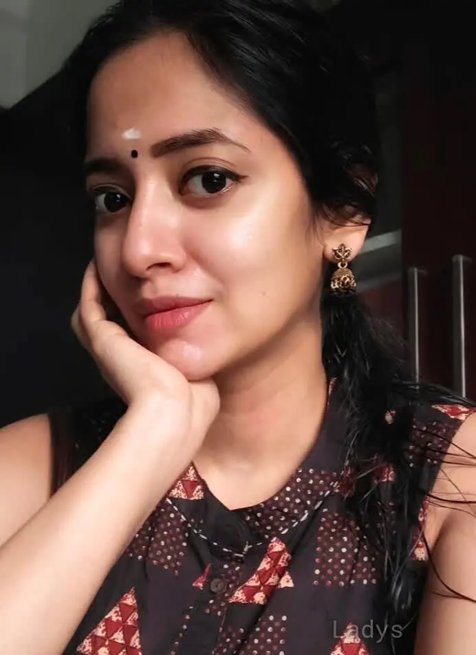 Elena (24) – Call Girl & Independent Escort Service in Kozhikode - Gallery Photo 2