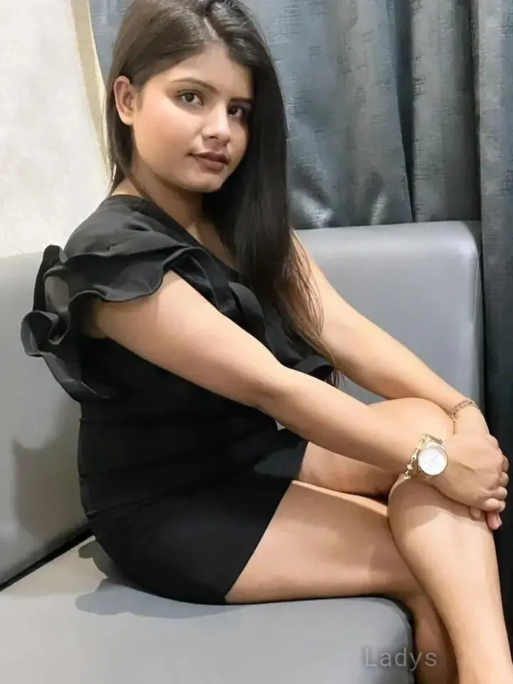 Prianka (22) – Call Girl & Independent Escort Service in Kozhikode - Gallery Photo 3