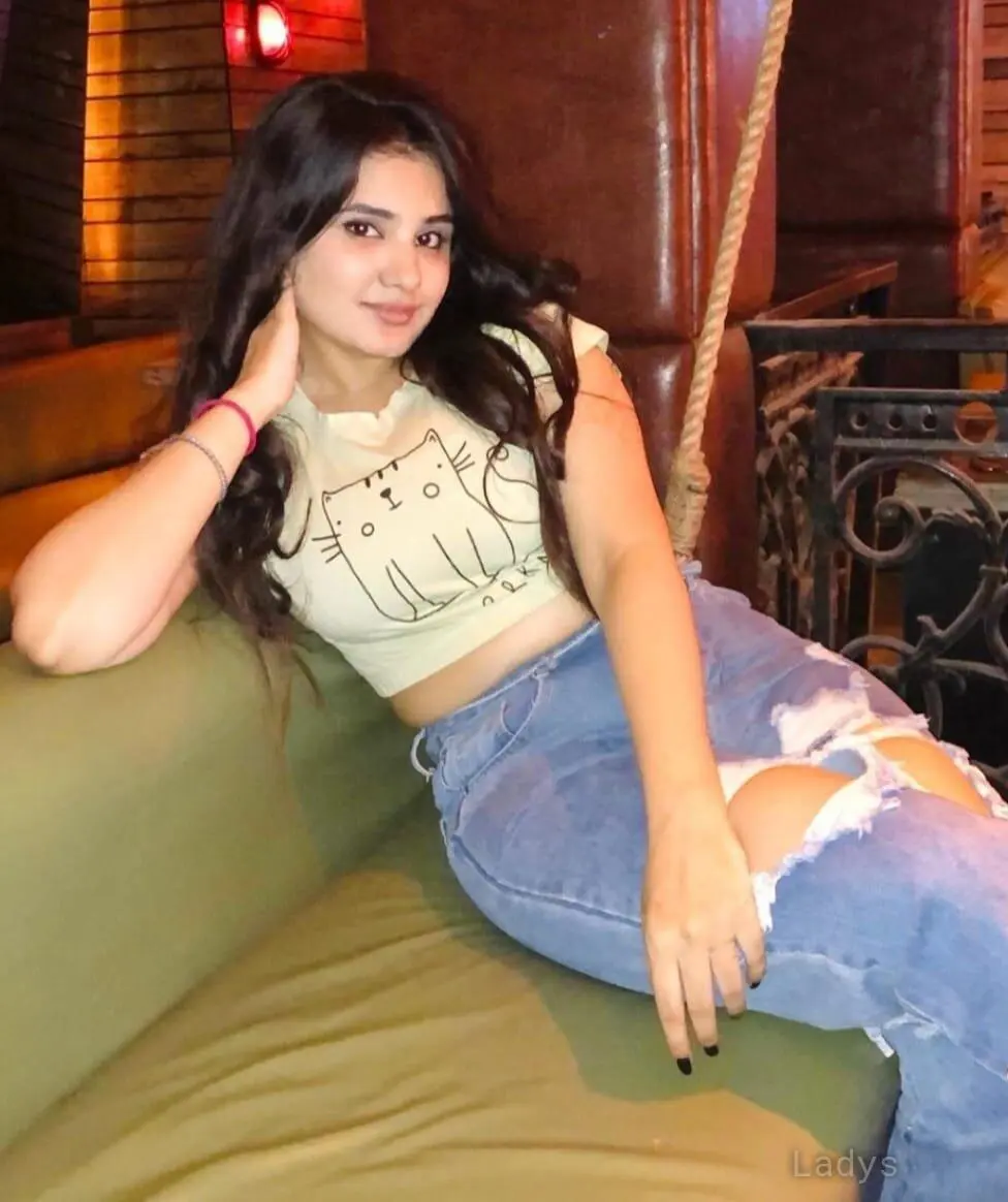 Aaliya (23) – Call Girl & Independent Escort Service in Kozhikode - Gallery Photo 2