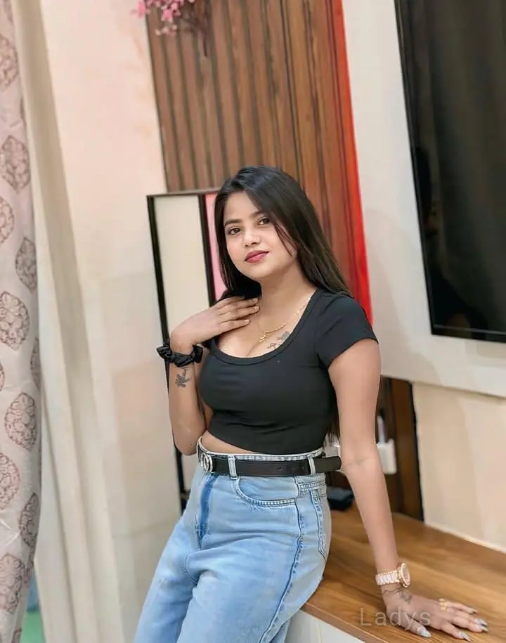 Anushka (22) – Call Girl & Independent Escort Service in Kozhikode - Gallery Photo 4