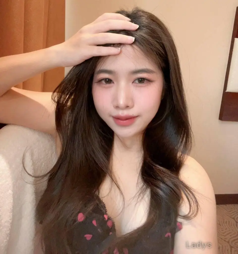 Lucy (23) – Call Girl & Independent Escort Service in Krabi - Gallery Photo 3