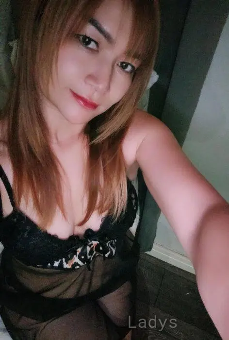 Luly (25) – Call Girl & Independent Escort Service in Kragujevac - Gallery Photo 3