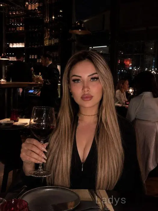 Reinatho (26) – Call Girl & Independent Escort Service in Kyrenia - Gallery Photo 3