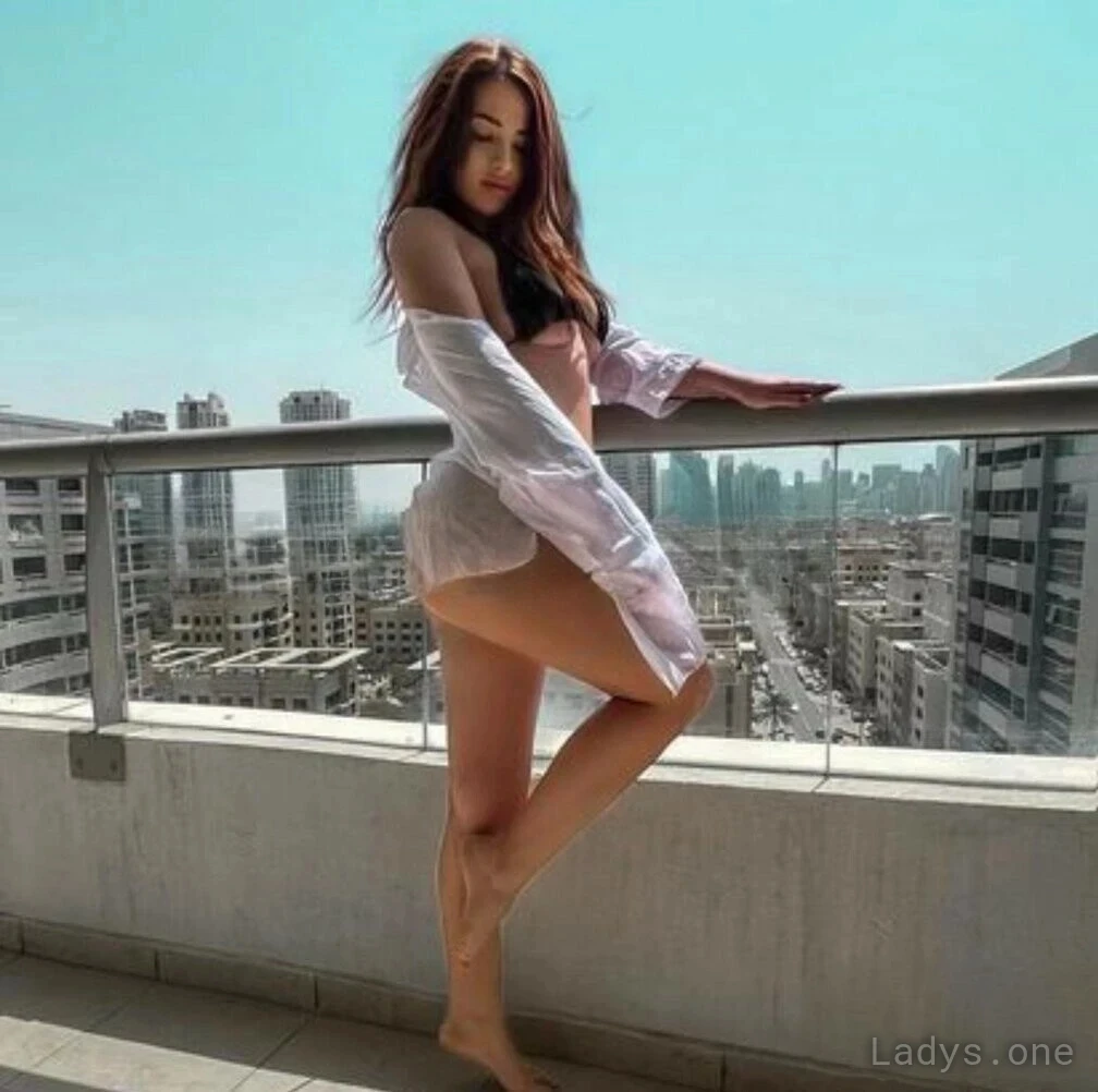 Krysta (29) – Call Girl & Independent Escort Service in La Crosse - Gallery Photo 3