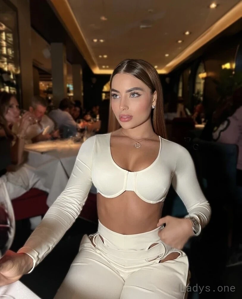 Sara Beautiful (23) – Call Girl & Independent Escort Service in La Crosse - Gallery Photo 3