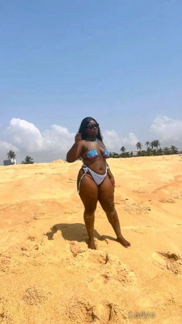 Resa (26) – Call Girl & Independent Escort Service in Lagos - Gallery Photo 4