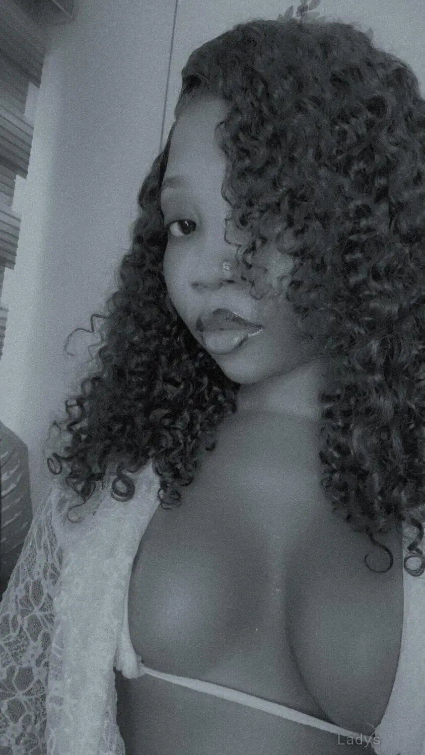 Bianca (23) – Call Girl & Independent Escort Service in Lagos - Gallery Photo 3