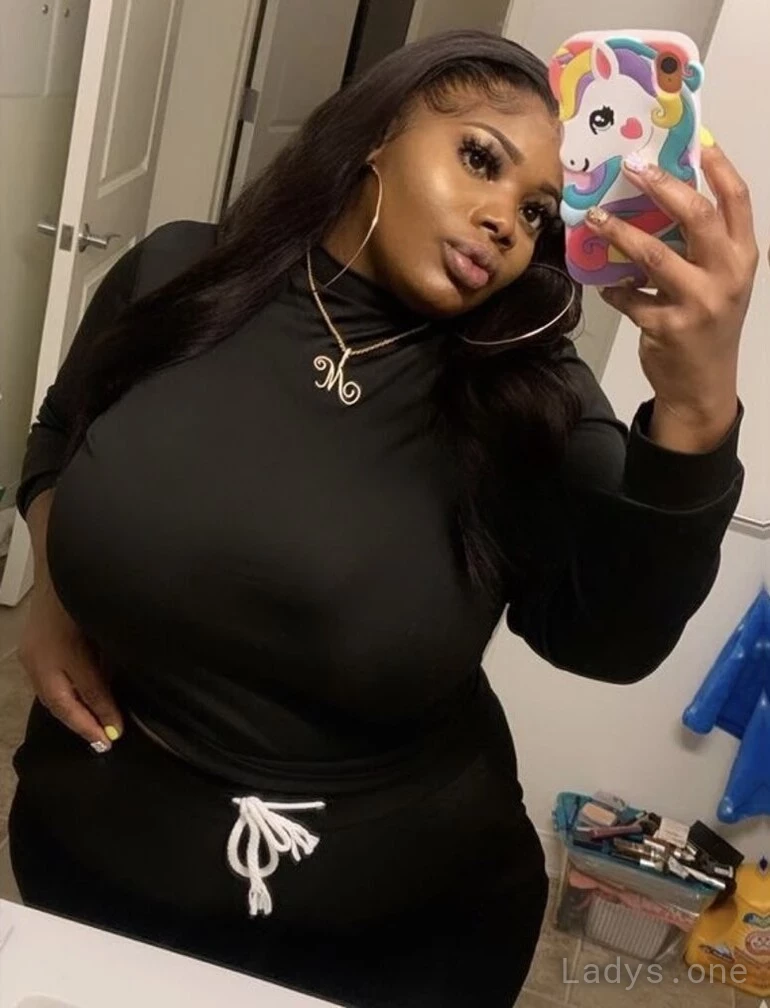 Layyla (25) – Call Girl & Independent Escort Service in Lake Forest - Gallery Photo 3