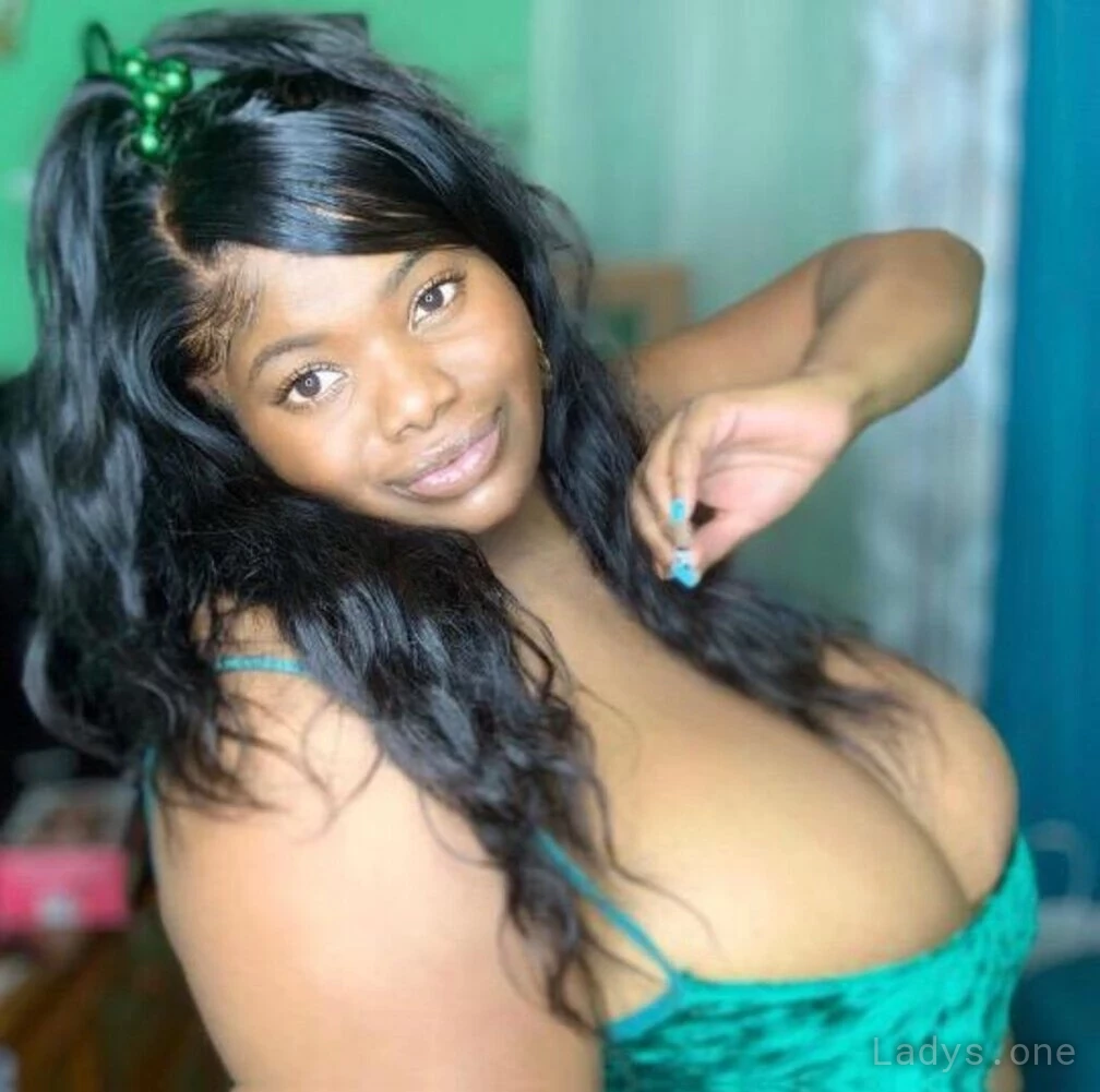Layyla (25) – Call Girl & Independent Escort Service in Lake Forest - Gallery Photo 2