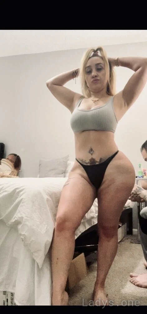 Giselle (25) – Call Girl & Independent Escort Service in Lansing - Gallery Photo 2