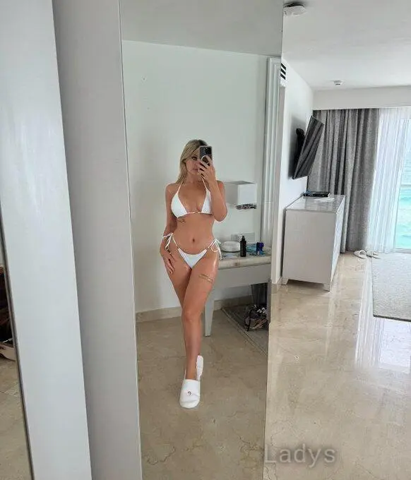 Carolle (24) – Call Girl & Independent Escort Service in Lanzarote - Gallery Photo 7
