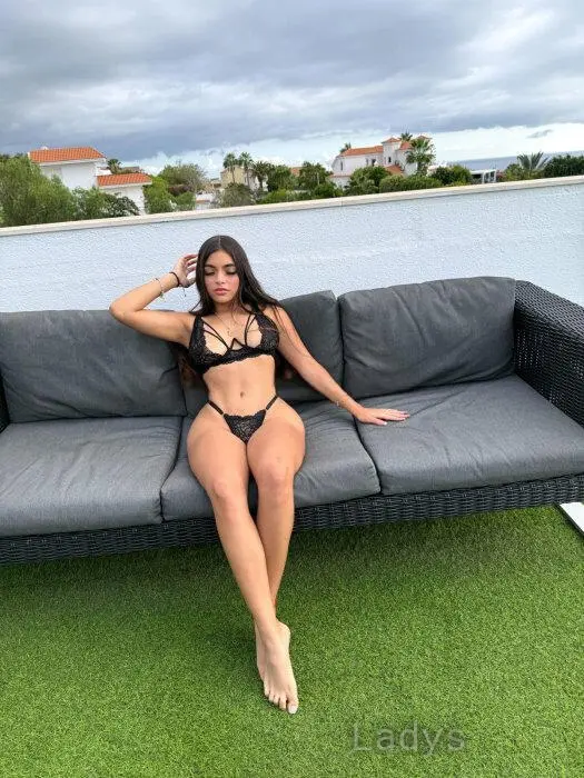 Cloe (21) – Call Girl & Independent Escort Service in Lanzarote - Gallery Photo 3