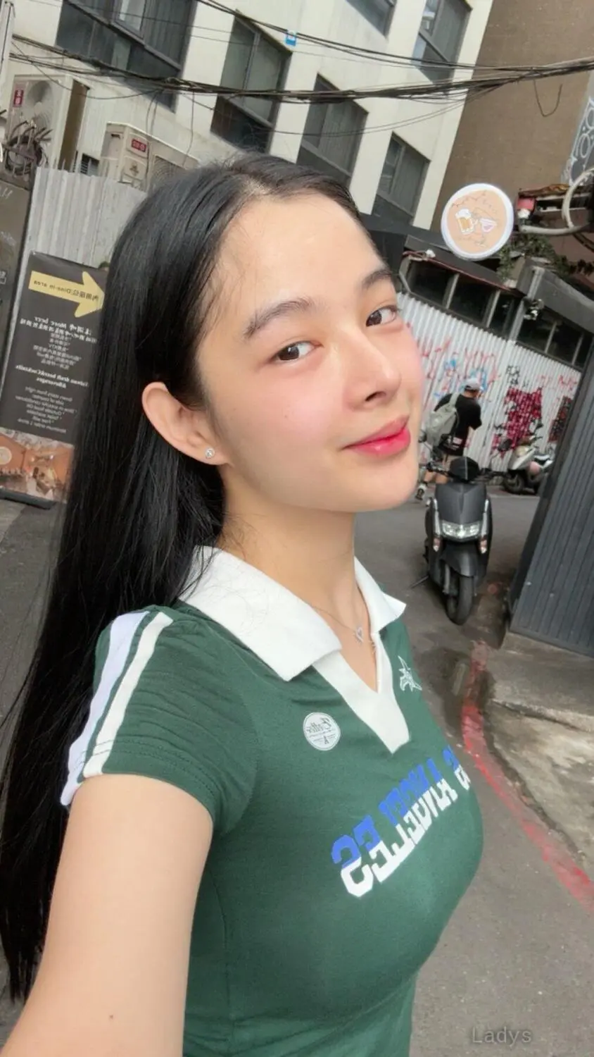 Moninay (20) – Call Girl & Independent Escort Service in Las Piñas - Gallery Photo 3