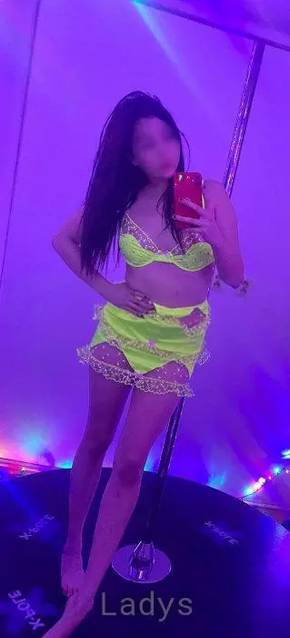 Lea (25) – Call Girl & Independent Escort Service in Leiden - Gallery Photo 5