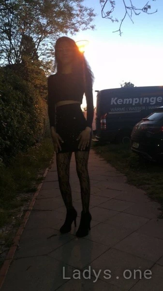 Emilia (25) – Call Girl & Independent Escort Service in Leipzig - Gallery Photo 2