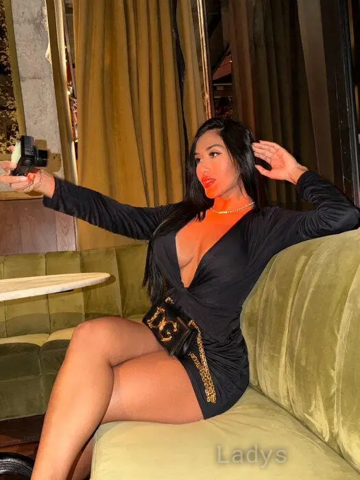 Iza Camila (23) – Call Girl & Independent Escort Service in León - Gallery Photo 4