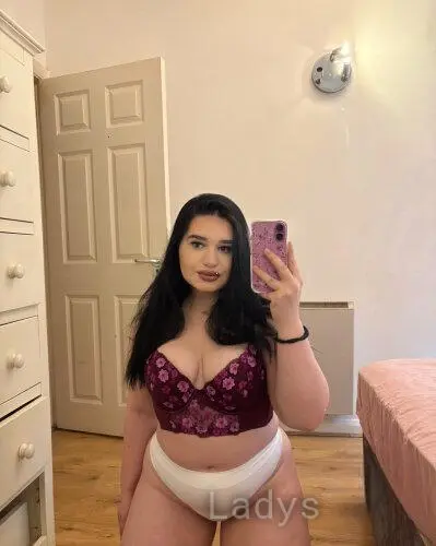Loana (20) – Call Girl & Independent Escort Service in Limerick - Gallery Photo 5