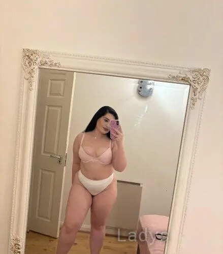 Loana (20) – Call Girl & Independent Escort Service in Limerick - Gallery Photo 4