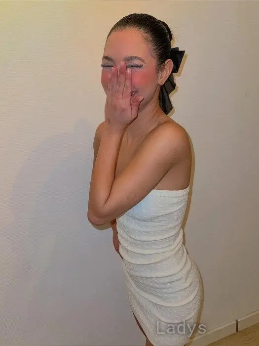 Sofi (20) – Call Girl & Independent Escort Service in Limpertsberg - Gallery Photo 3
