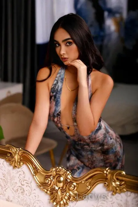 Dayana (21) – Call Girl & Independent Escort Service in Limpertsberg - Gallery Photo 3