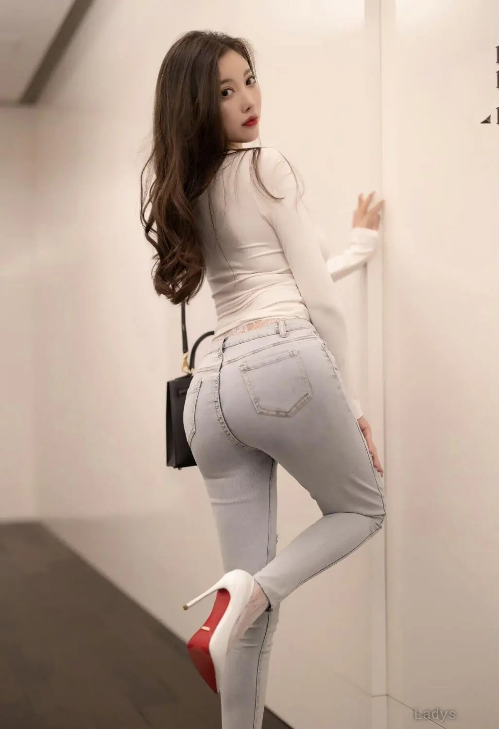 Amy (22) – Call Girl & Independent Escort Service in Linyi - Gallery Photo 6