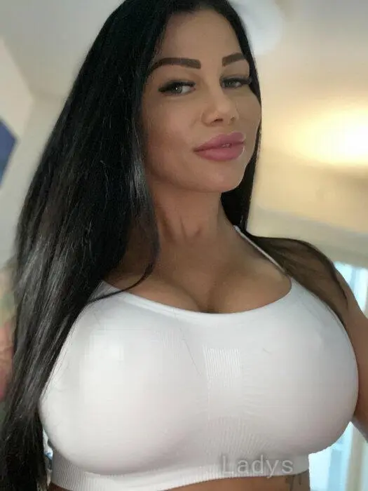 Kamila (39) – Call Girl & Independent Escort Service in Linz - Gallery Photo 4