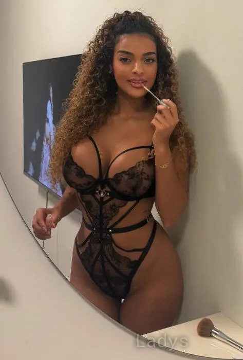 Beatriz (25) – Call Girl & Independent Escort Service in Liverpool - Gallery Photo 5