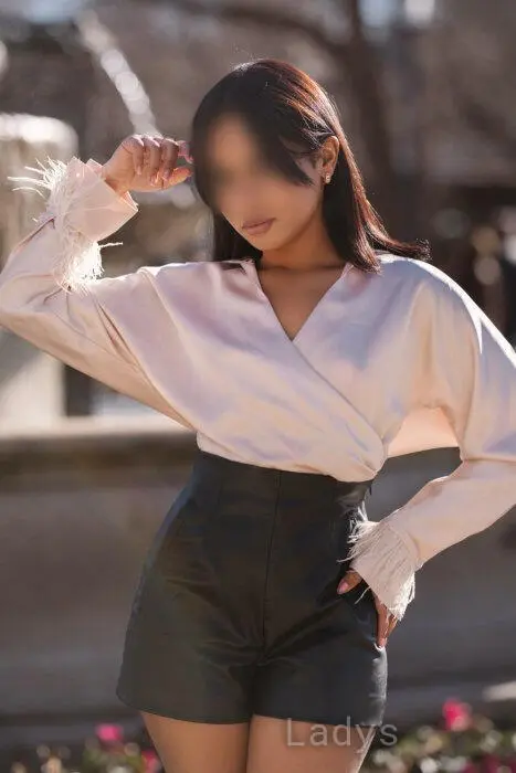 Lua (19) – Call Girl & Independent Escort Service in Lleida - Gallery Photo 3