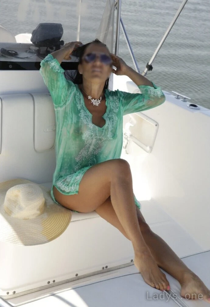 Mia (40) – Call Girl & Independent Escort Service in Lodi - Gallery Photo 3
