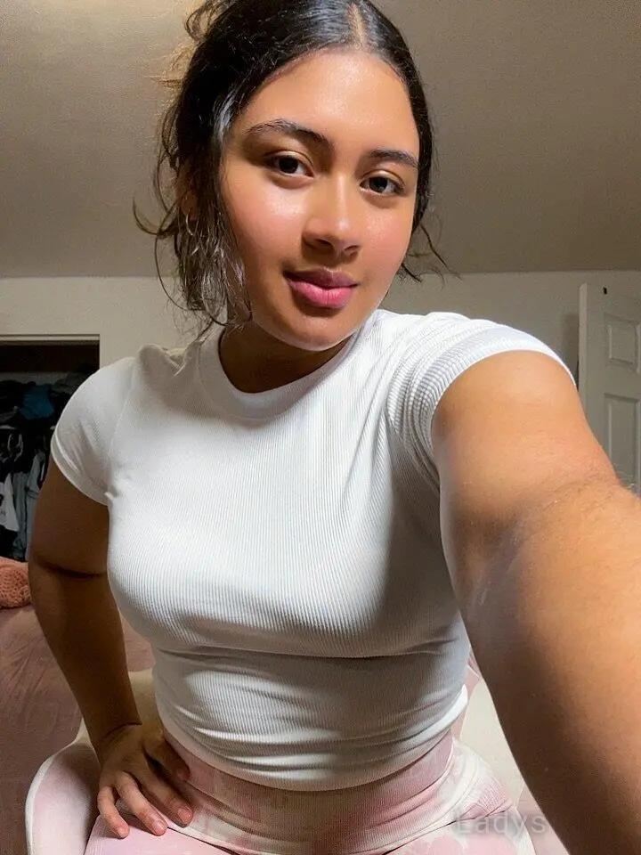 Anna (25) – Call Girl & Independent Escort Service in Lommel - Gallery Photo 2
