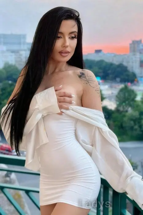 Carla (19) – Call Girl & Independent Escort Service in London - Gallery Photo 3