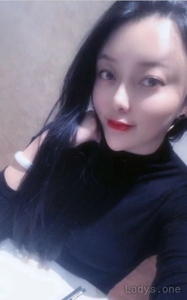 Rina (23) – Call Girl & Independent Escort Service in Long Beach - Gallery Photo 5