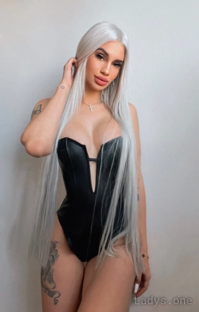 Sky (23) – Call Girl & Independent Escort Service in Long Beach - Gallery Photo 3