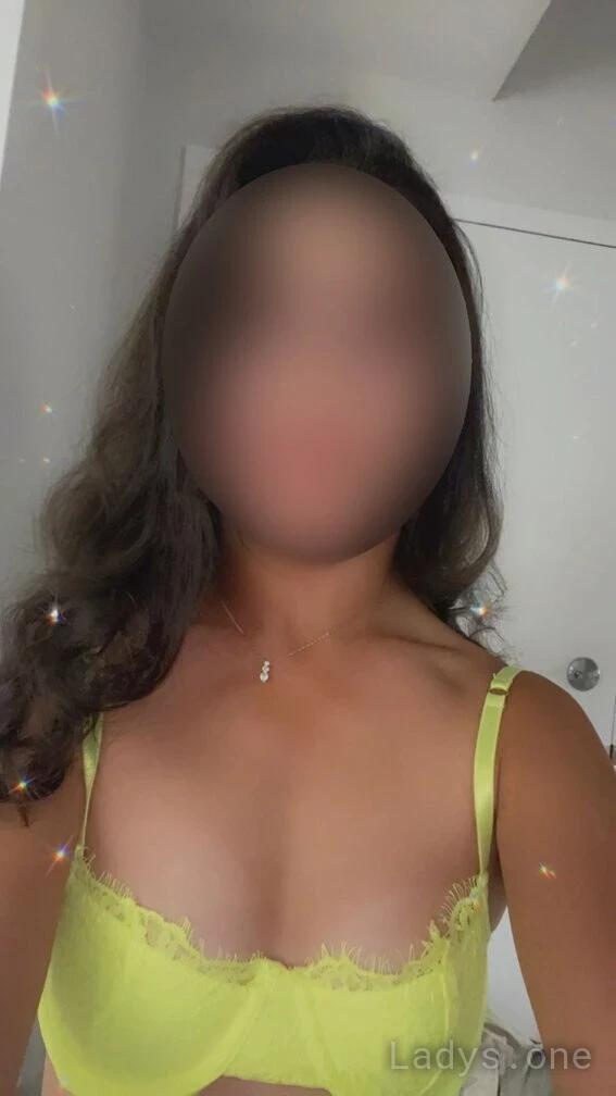 Blossom (25) – Call Girl & Independent Escort Service in Longmont - Gallery Photo 4