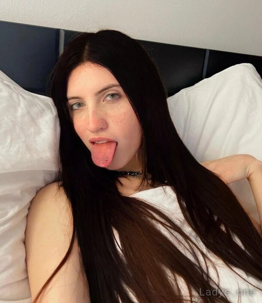 Veronica (24) – Call Girl & Independent Escort Service in Lowell - Gallery Photo 3