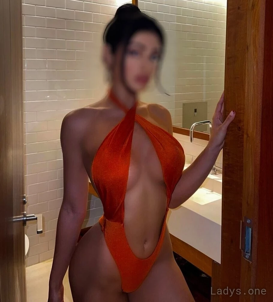 Amina (21) – Call Girl & Independent Escort Service in Lubbock - Gallery Photo 2