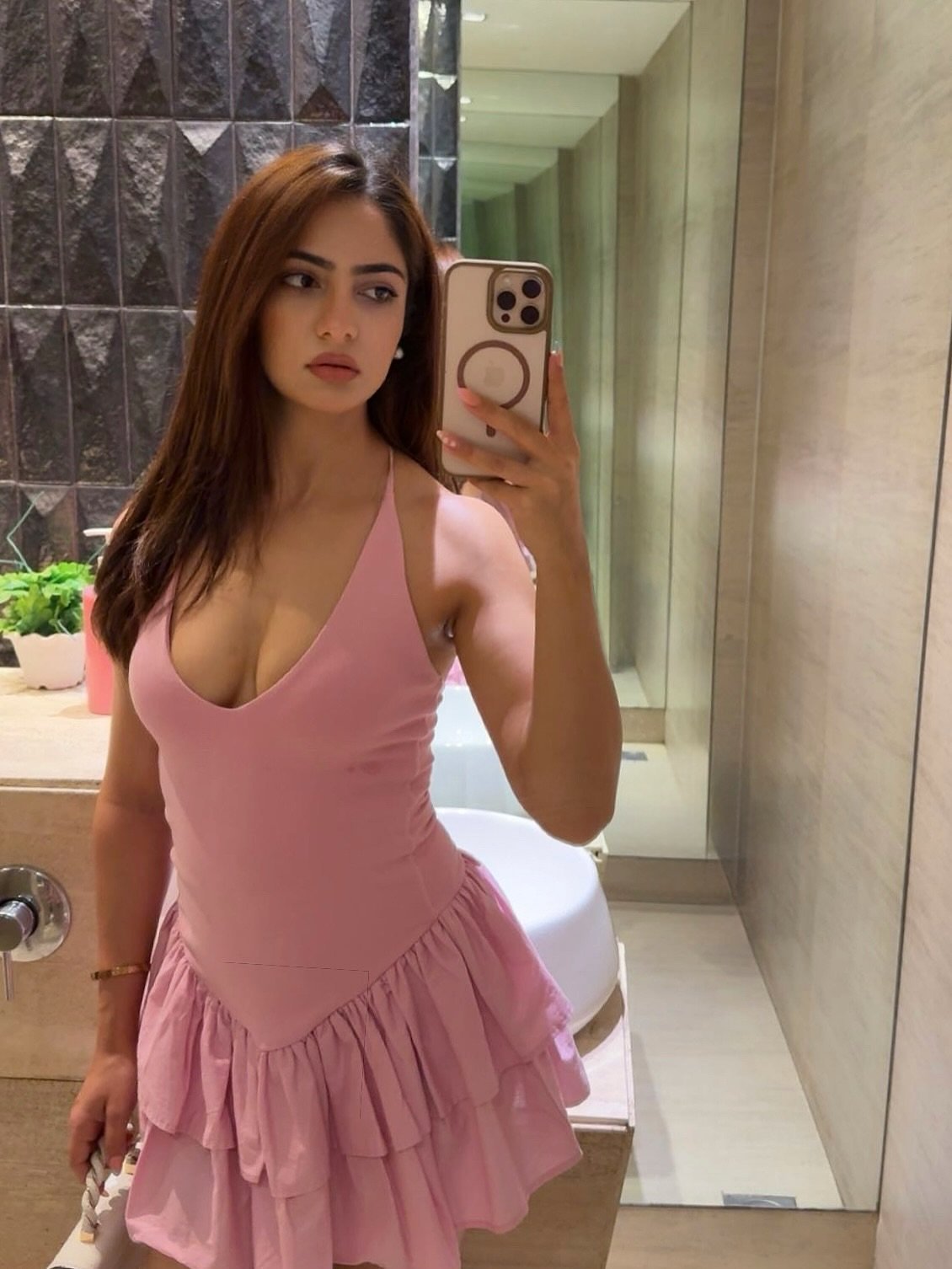 Companion (22) – Call Girl & Independent Escort Service in Lucknow - Gallery Photo 4