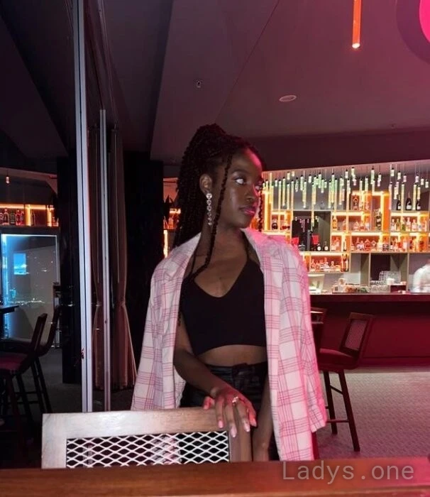 Ssy (18) – Call Girl & Independent Escort Service in Luzern - Gallery Photo 2