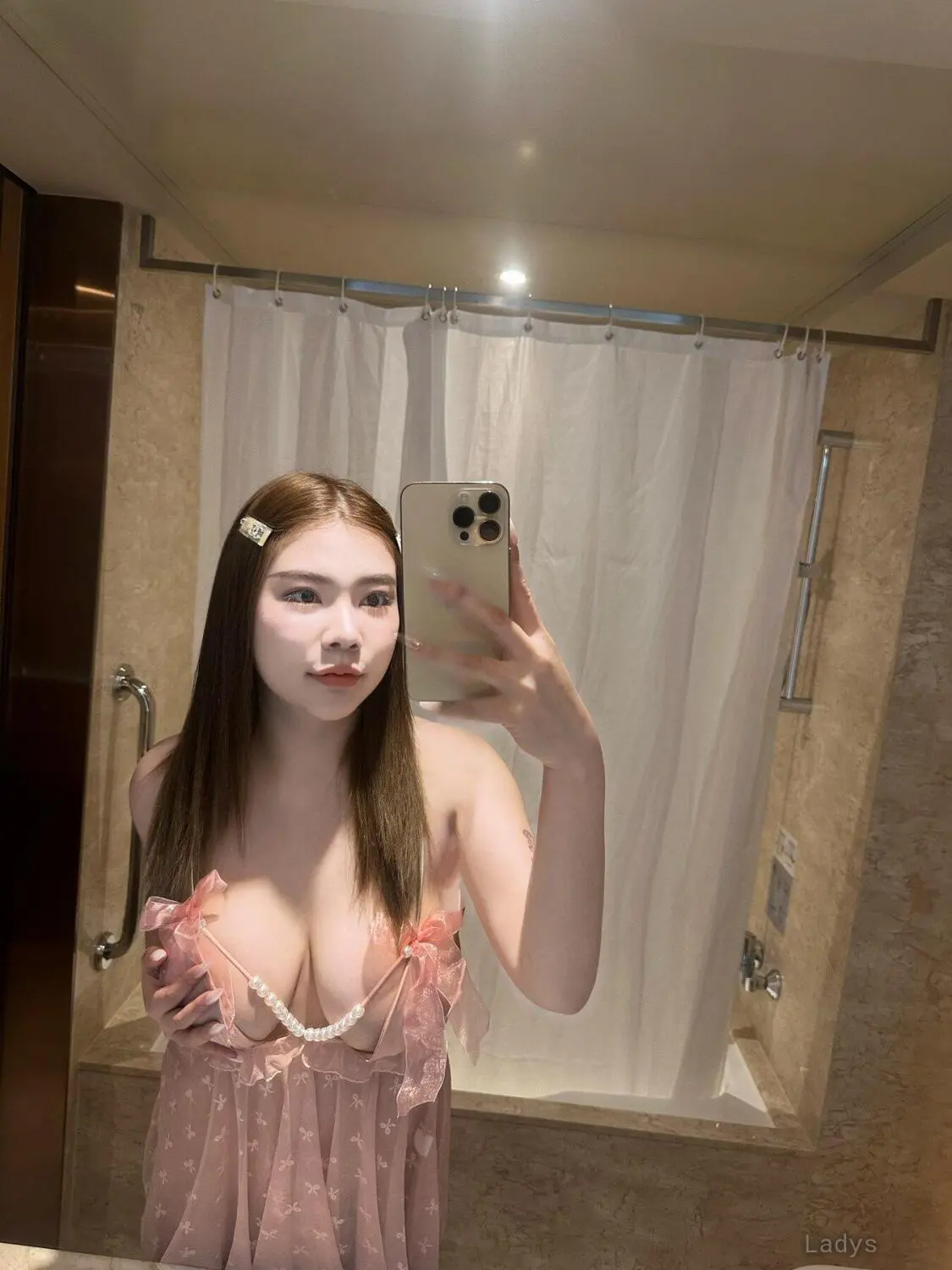 Ting Ting (23) – Call Girl & Independent Escort Service in Macau - Gallery Photo 7