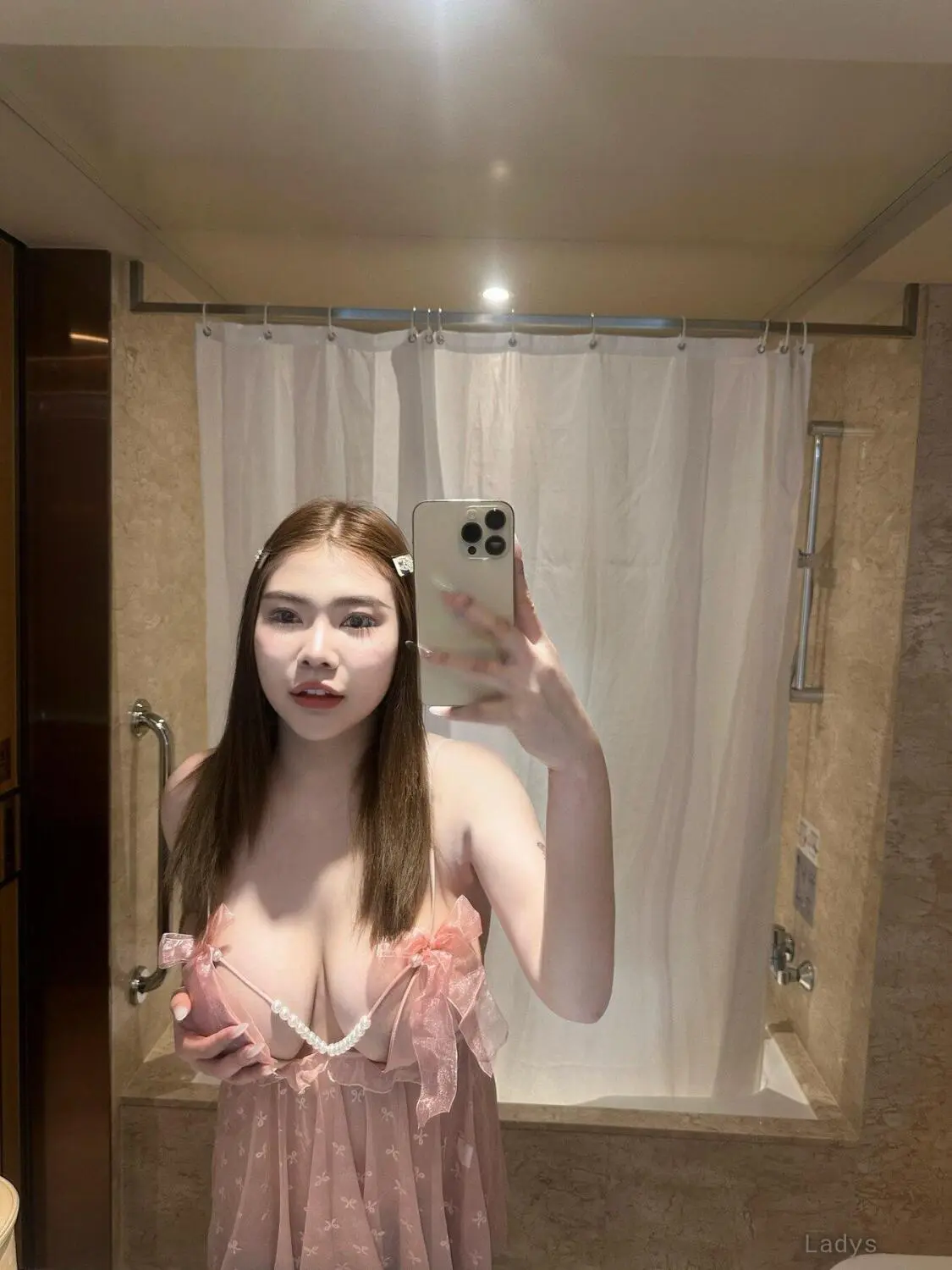 Ting Ting (23) – Call Girl & Independent Escort Service in Macau - Gallery Photo 8