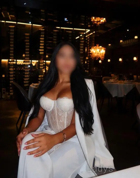 Lara (26) – Call Girl & Independent Escort Service in São João da Madeira - Gallery Photo 4