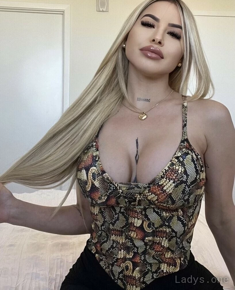 Leah (23) – Call Girl & Independent Escort Service in Madison - Gallery Photo 5