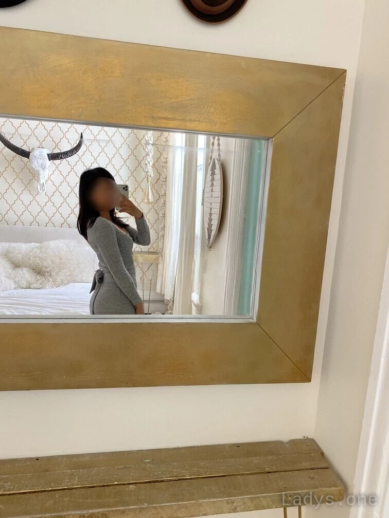 Camille Pham (34) – Call Girl & Independent Escort Service in Madison - Gallery Photo 4