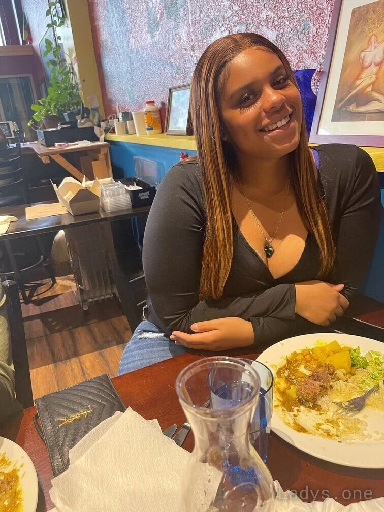 Mercedes King (23) – Call Girl & Independent Escort Service in Madison - Gallery Photo 2