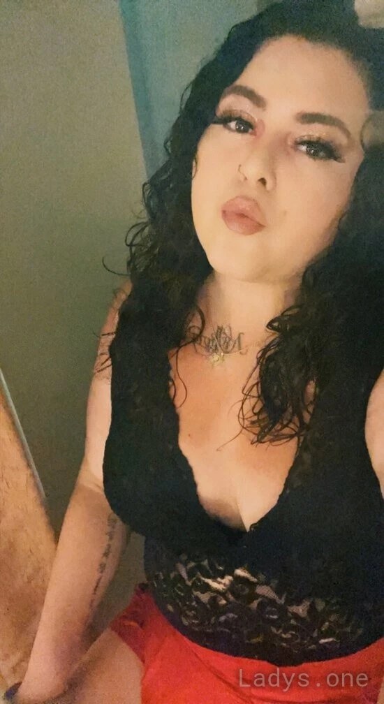Cat (23) – Call Girl & Independent Escort Service in Madison - Gallery Photo 3