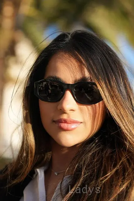 Glenda (23) – Call Girl & Independent Escort Service in Madrid - Gallery Photo 3
