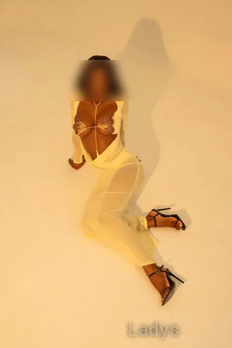 Rihanna (21) – Call Girl & Independent Escort Service in Madrid - Gallery Photo 3