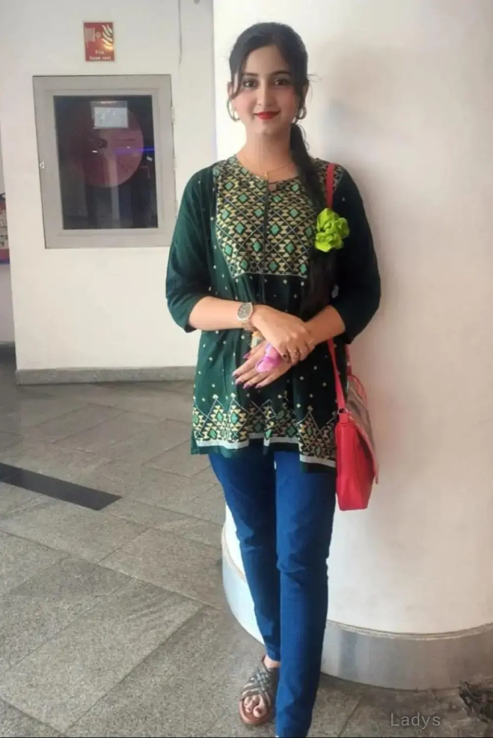 Sanjana (24) – Call Girl & Independent Escort Service in Madurai - Gallery Photo 3