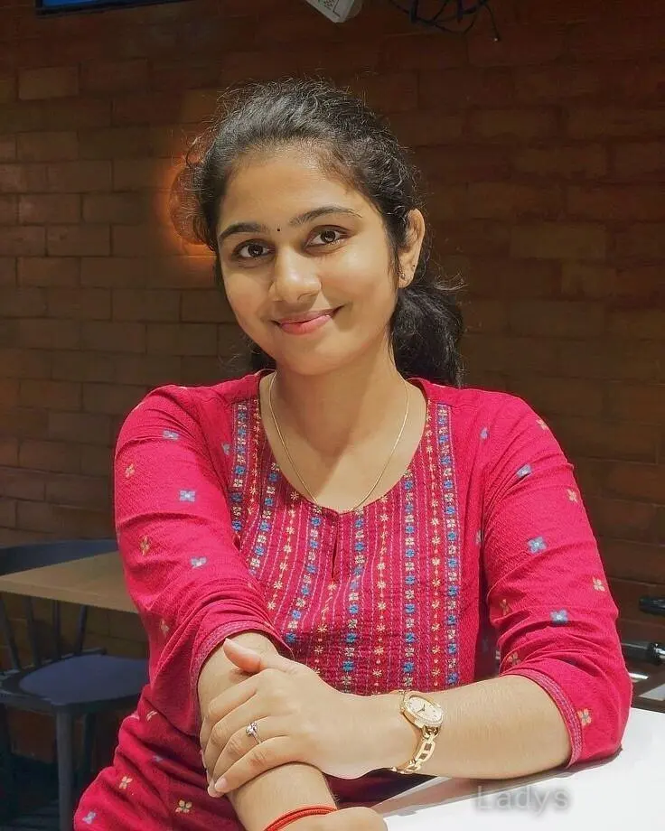 Trisha (21) – Call Girl & Independent Escort Service in Madurai - Gallery Photo 3