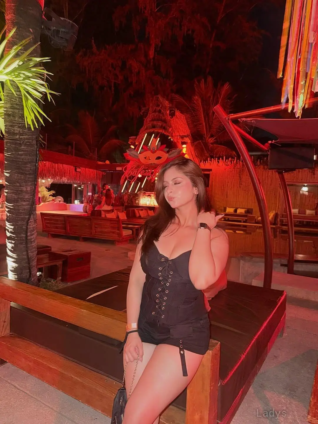 Prerna (22) – Call Girl & Independent Escort Service in Madurai - Gallery Photo 3